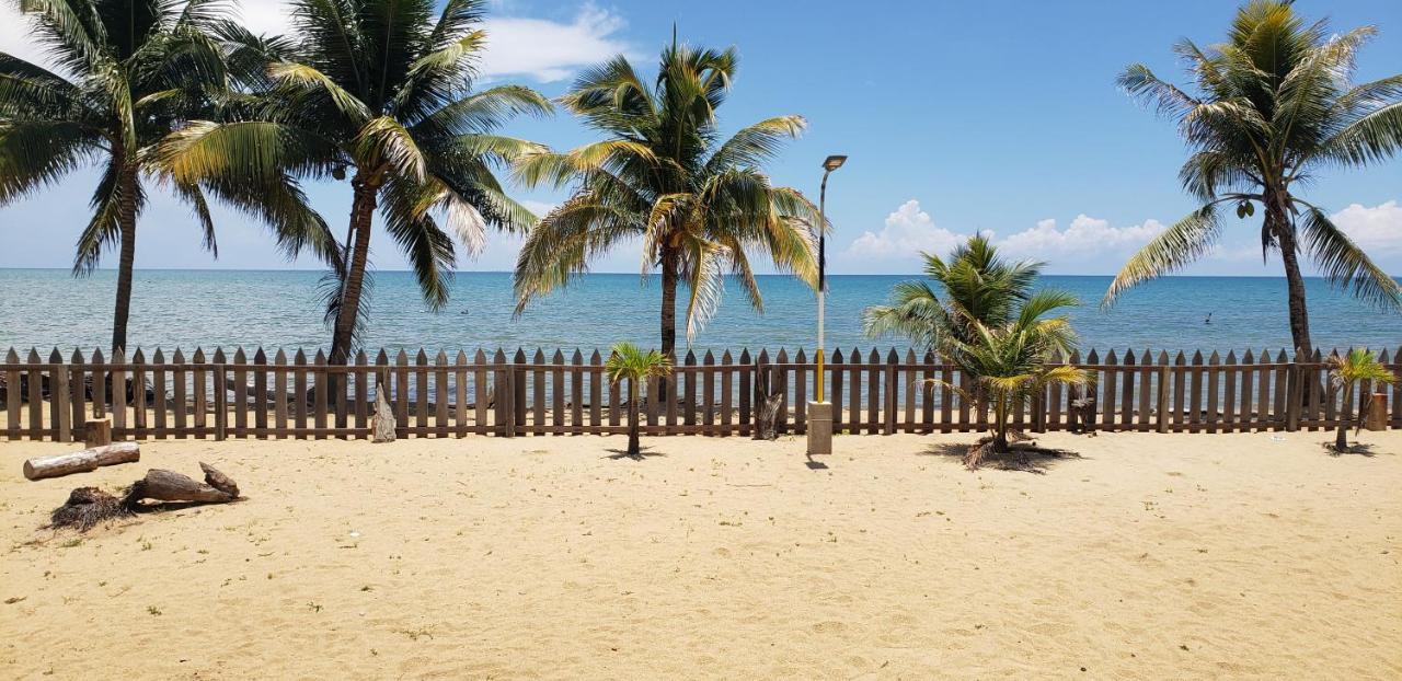 Pal'S On The Beach - Dangriga, Belize Exterior photo
