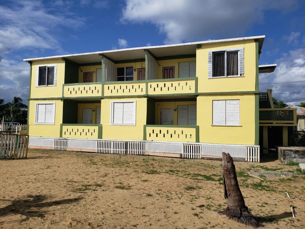 Pal'S On The Beach - Dangriga, Belize Exterior photo